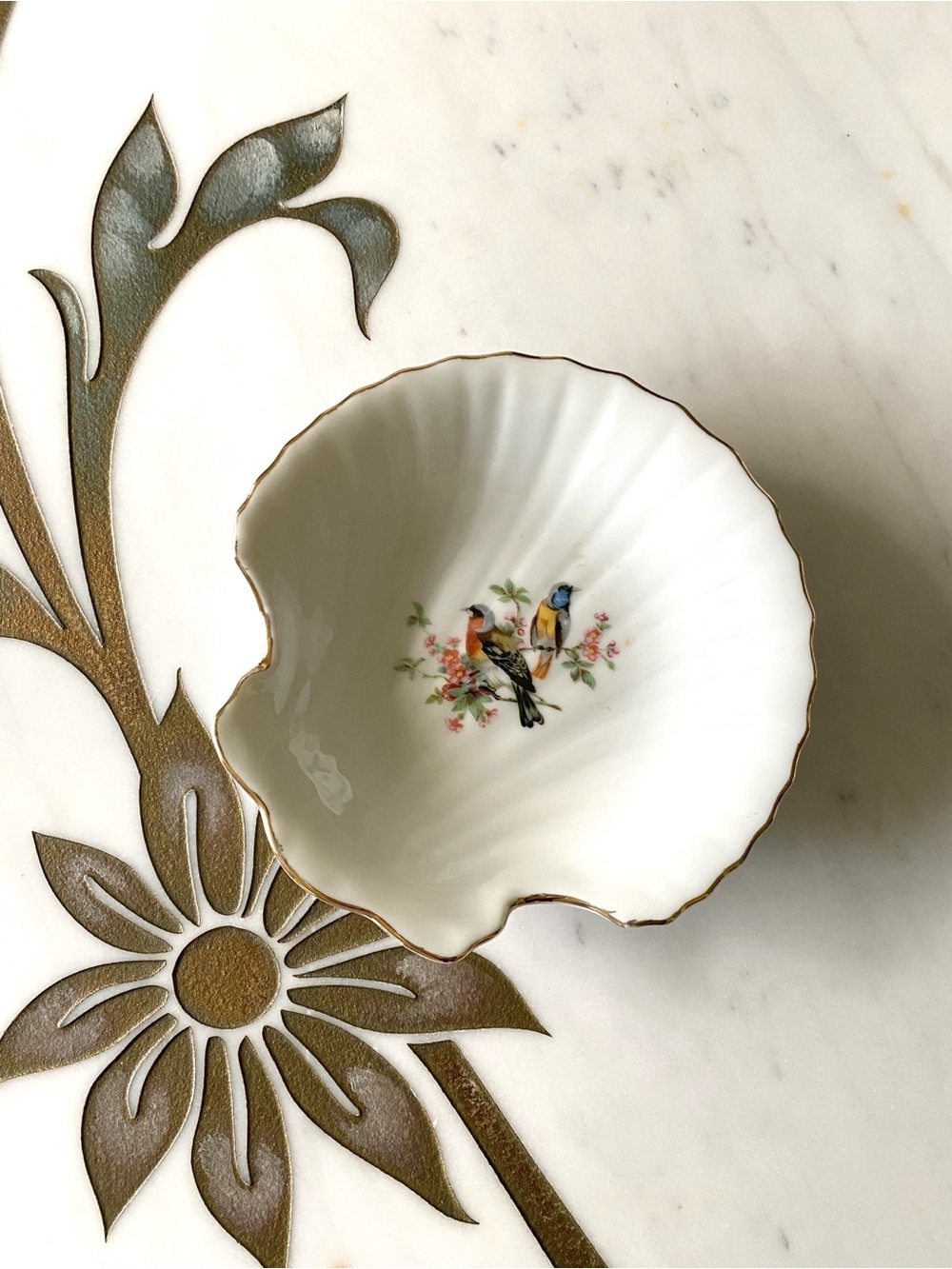 Vintage Japan Porcelain Seashell Trinket/Jewelry Dish